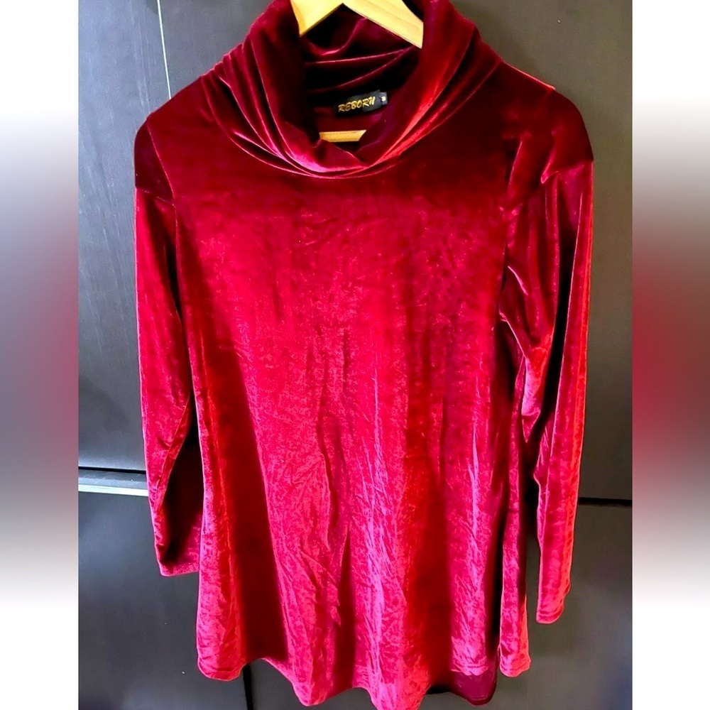 Reborn Womens Long Sleeve Velvet Top  Pullover Stretch Sweater Carmin Color Sz M